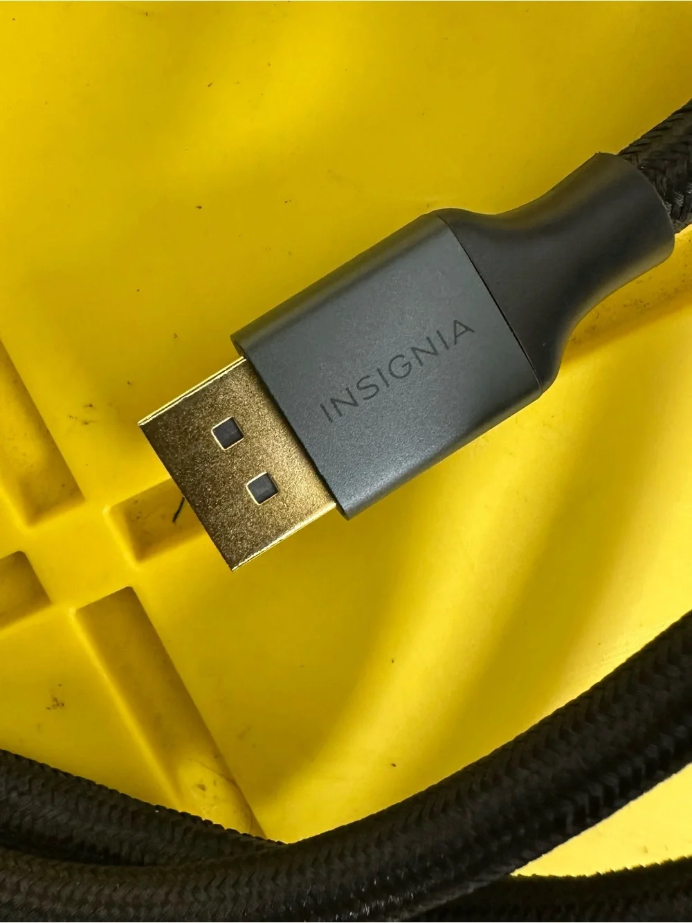 Insignia 10' DisplayPort Cable Black